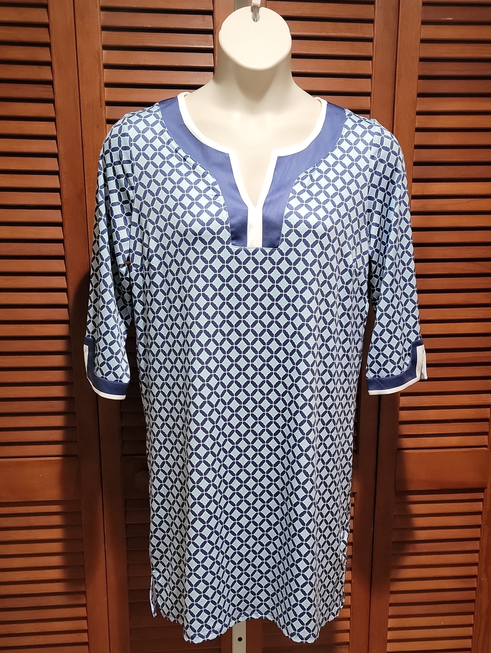 CARIBBEAN JOE V-NECKLINE PULLOVER DRESS